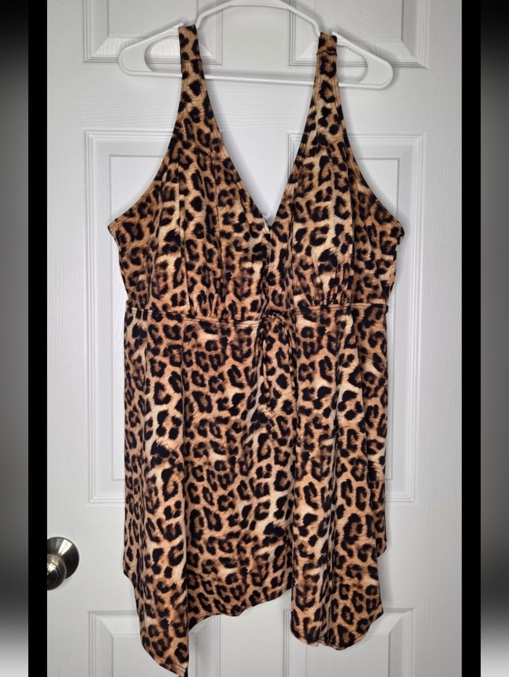 Avenue Leopard Print Sharkbite Hem Swim Top 30W Black & Tan